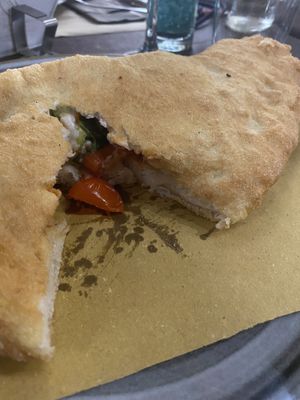 Calzone fritto con verdure e mozzarella vegetale  at La Gioconda Guarda Napoli in Florence