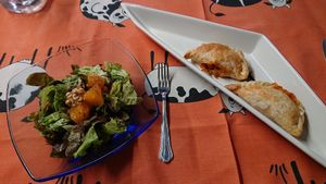 Empanadas e insalata at Soja y Pimenton - Vegan Argentinian BBQ in Lanzarote