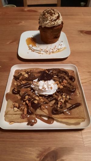 Muffin and chocolate pancake at GreenBurger in Liege