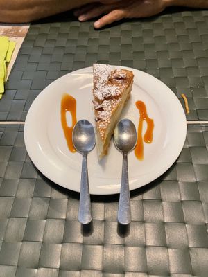 Apple pie  at Nirvana in Florence