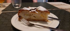 Apple pie at Nirvana in Florence