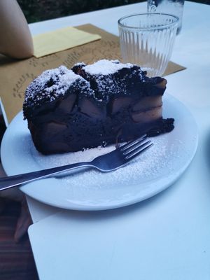 Pere e cioccolato at Nirvana in Florence