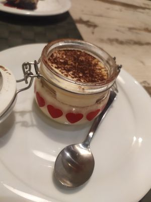 Tiramisù at Nirvana in Florence