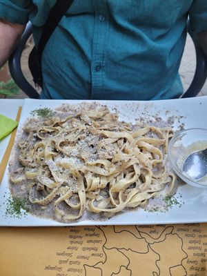 Tagliatelle Tartuffe (truffles) at Nirvana in Florence