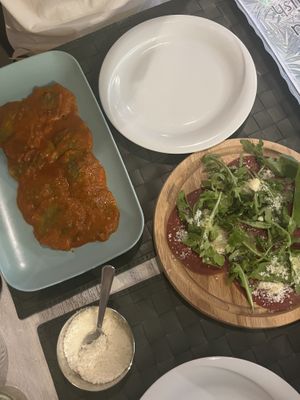 Ravioli, me@t and cheez sharing board  at Nirvana in Florence