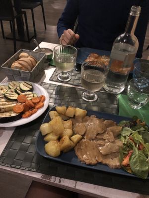 ravioli al ragu vegetale, brasato di seitan ai marroni e verdure grigliate  at Nirvana in Florence