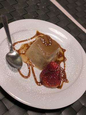 Pudding vaniglia 5 € at Nirvana in Florence