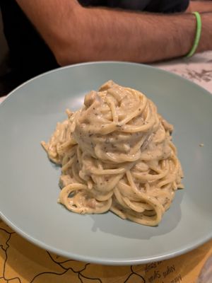 Carbonara tartufata at Nirvana in Florence