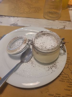 Tiramisu at Nirvana in Florence