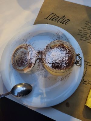 Tiramisu at Nirvana in Florence