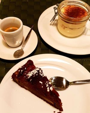 wonderful desserts at Nirvana in Florence