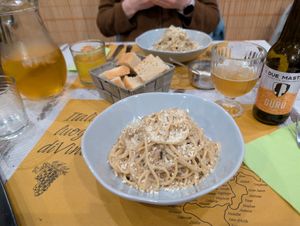 Spaghetti carbonara at Nirvana in Florence