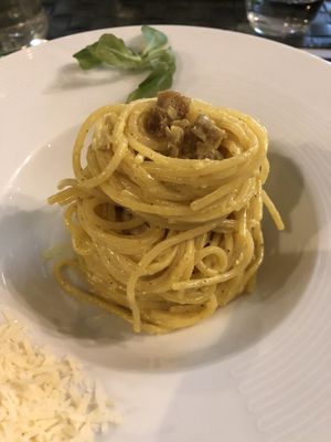 Vegan carbonara at Nirvana in Florence