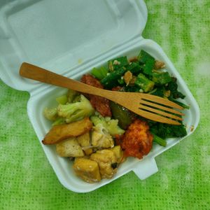 Small mix. The lady was very grumpy, looked like she'd have fathered I went away at Liew Chai Vegetarian in Kota Kinabalu