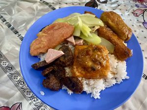 Mixed plate with some of the vegan items from the buffet  at Nature Vegetarian in Sandakan