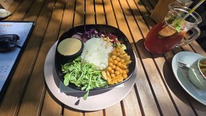 Buddha bowl at Natureza in Prague