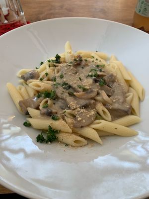 Daily meal vegan mushroom pasta at Natureza in Prague