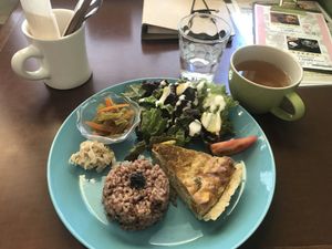 Original quiche plate at Thallo in Kobe