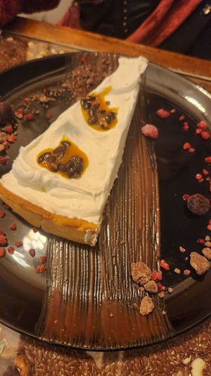 Pie de maracuyá at Katako Veg in Santiago