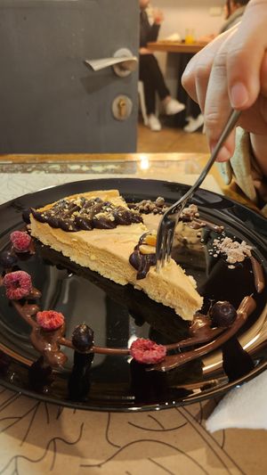 Tarta de maní y chocolate at Katako Veg in Santiago