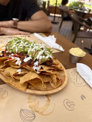 The MAGICAL nachos 😮‍💨👌🏼  at Katako Veg in Santiago