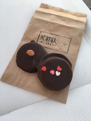 Alfajores of jam and peanut butter at Katako Veg in Santiago