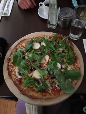 Pizza at Katako Veg in Santiago