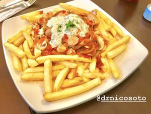 Chorrillana Rústica at Katako Veg in Santiago