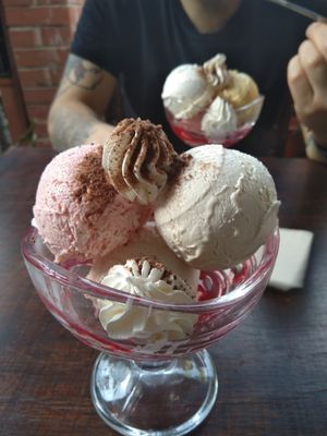Copa de helados at Katako Veg in Santiago