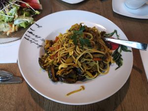 Curry Nudeln at Safran - BioBistro in Radolfzell