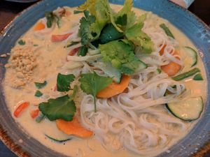 Curry with rice noodles at Kittichai in Wuppertal