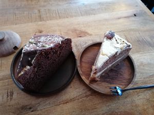Chocolate and carrot cake at Mahalo in Panama City