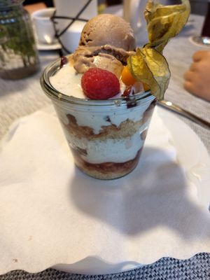 Pflaumenkuchen im Glas at Ringhotel Die Gams in Beilngries
