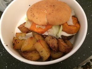 Marocain burger with sweet potatoes and chick peas at Green Love in Marseille