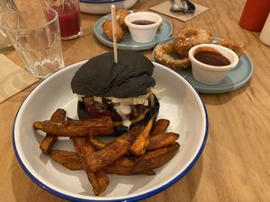 Delicious burger; Halloween special.  at Green Love in Marseille