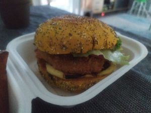 Burger indien at Green Love in Marseille
