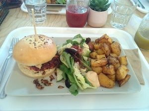 Mexican burger  at Green Love in Marseille