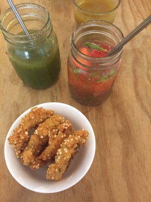 Juices and onion rings for apero  at Green Love in Marseille