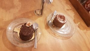Cheesecake tiramisu style and rocher style at Green Love in Marseille