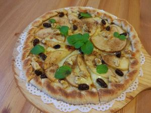 Caramelized apple pizza  at Farmer's Kitchen in Hualien