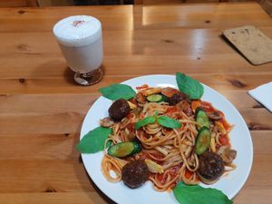 Rose milk tea and spagetthi with aubergine balls at Farmer's Kitchen in Hualien
