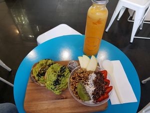 Breakfast combo at Smoothme Superfood Bar in Melbourne