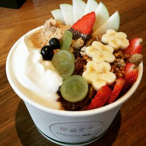 Super acaii bowl at Smoothme Superfood Bar in Melbourne