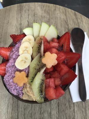 Loved this Açai bowl at Smoothme Superfood Bar in Melbourne