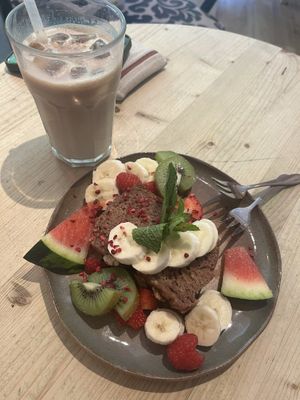 Banana bread and iced coffeee  at Feel Good in Groningen