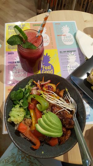 Vegan Chicken Teriyaki Bowl and the Immune Booster-juice at Feel Good in Groningen