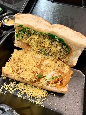 Dabeli, no butter on the bread. 🤤 #Veganuary at Surati Farsan Mart in Artesia
