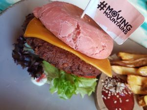 Also featuring the MM-Patty! 💙 at Apfelkern & Kolibri in Bad Vilbel