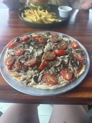 Vegan pizza  at El Jardin in Puerto Ayora