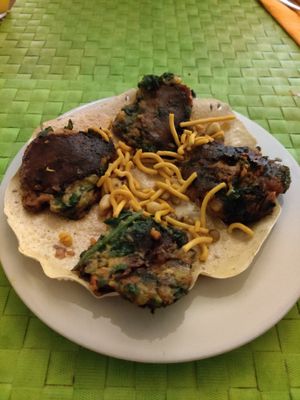 Tapas: pakoras at Frida's in Perpignan